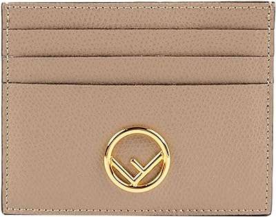 Portefeuille porte cartes en cuir beige avec logo beige porte cartes. DIAYTAR COTE D'IVOIRE is revolutionizing the way you shop online by offering a wide selection of discounted products under one virtual roof. From top-notch household appliances to high-tech electronics, trendy fashion items, and innovative gadgets, our store ensures you find the best deals on quality products for every aspect of your life.