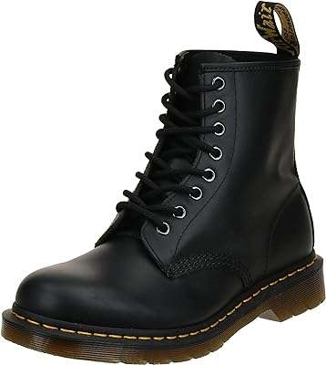 Bottes à lacets 8 trous doctor martens pour femmes oranges combat. DIAYTAR COTE D'IVOIRE  est la solution idéale pour les amateurs de bonnes affaires. Notre boutique en ligne propose une gamme complète de produits discount, allant des articles pour la maison à l'informatique, en passant par l'électroménager et la mode. Faites des économies sur vos achats tout en bénéficiant de produits de qualité chez DIAYTAR COTE D'IVOIRE .