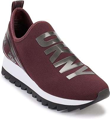 Sneakers basses en tricot à semelle en caoutchouc pour femme. Préparez-vous à des économies massives avec DIAYTAR COTE D'IVOIRE . Nous offrons une sélection variée de produits discount, allant des articles ménagers aux gadgets en passant par l'électronique et la mode. Achetez intelligemment et profitez de prix avantageux sur tous vos achats chez nous.