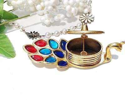 Haldi kumkum paon | mariage navratri pendaison de crémaillère cadeau retour. Faites de bonnes affaires dès aujourd'hui avec DIAYTAR COTE D'IVOIRE  ! Parcourez notre boutique en ligne généraliste où vous trouverez une large gamme de produits discount, des articles pour la maison à l'électroménager, en passant par l'informatique et la mode. Profitez de nos prix compétitifs et offrez-vous des produits de qualité à moindre coût.