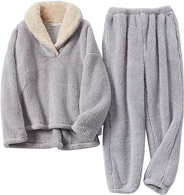 Cozibon ensemble pyjama d'hiver en flanelle polaire pour femme deux pièces pull et pantalon. DIAYTAR COTE D'IVOIRE  est votre destination en ligne pour des offres incroyables. Parcourez notre collection variée de produits discount, comprenant des articles pour la maison, l'électroménager, l'informatique, la mode et les gadgets, et découvrez des prix imbattables qui correspondent à toutes les bourses.