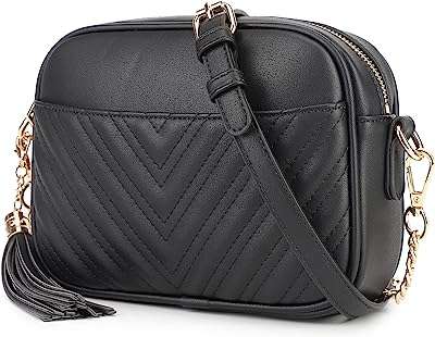 Sac bandoulière matelassé design moderne noir 725 s. Faites un bond dans le monde des bonnes affaires avec DIAYTAR COTE D'IVOIRE  ! Découvrez notre boutique en ligne généraliste où vous trouverez tout ce dont vous avez besoin, de la maison à l'électroménager, de l'informatique à la mode, et même les derniers gadgets. Ne sacrifiez pas votre budget pour vous faire plaisir, optez pour nos produits discount de qualité.