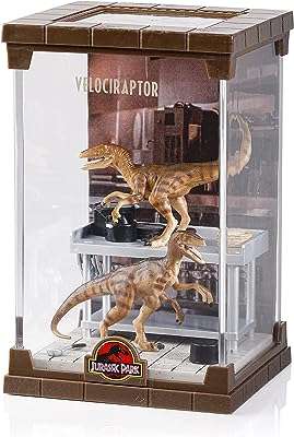 Le dinosaure vélociraptor de la collection noble de jurassic park. Bienvenue chez DIAYTAR COTE D'IVOIRE, votre destination de choix pour dénicher des bonnes affaires en ligne. Explorez notre sélection de produits discount allant des indispensables de la maison aux dernières nouveautés informatiques et mode, et profitez de notre engagement à vous offrir des prix compétitifs.