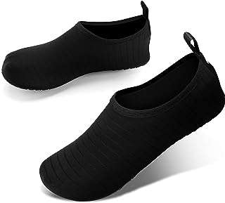 Chaussures d'eau goto pour femmes hommes et enfants chaussettes à enfiler séchage rapide la natation. DIAYTAR COTE D'IVOIRE, votre partenaire shopping pour des bonnes affaires au quotidien. Profitez de notre large sélection de produits de qualité à prix réduits, allant des appareils électroménagers indispensables aux dernières tendances de la mode, en passant par les gadgets high-tech et les accessoires informatiques incontournables.