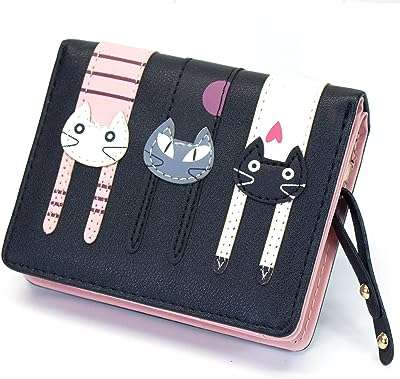 Mignon 3 chats fermeture éclair petit portefeuille à deux volets en simili cuir pour femmes. Bienvenue chez DIAYTAR COTE D'IVOIRE, votre guichet unique pour des achats discount en ligne. Parcourez notre catalogue étendu et trouvez des articles variés, allant de l'électroménager pratique à la dernière mode, le tout à des prix imbattables. Profitez de la qualité sans compromis tout en maximisant vos économies chez nous.