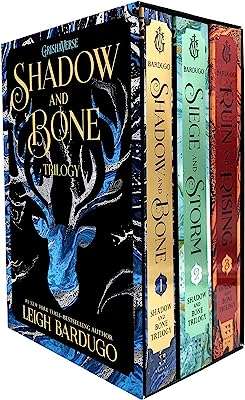 Le trio en boîte shadow and bone : bone sage et storm. DIAYTAR COTE D'IVOIRE  - Votre destination en ligne pour des achats malins. Avec notre sélection de produits discount, allant de la maison à l'électronique, de la mode à l'informatique, vous pouvez économiser tout en comblant vos besoins. Ne manquez pas nos offres spéciales et réalisez des économies considérables dès aujourd'hui!