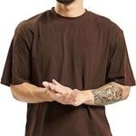 T shirt urbain classique à manches courtes et épaules tombantes surdimensionné longues pour homme. DIAYTAR COTE D'IVOIRE  est votre guichet unique pour des produits discount de haute qualité. Parcourez notre large sélection d'articles, allant des appareils électroménagers essentiels aux produits informatiques, en passant par les accessoires mode et les gadgets dernier cri, tout en profitant de prix imbattables.