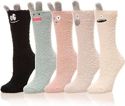 5 paires de chaussettes pantoufles en microfibre pour femmes douces et mignonnes. Faites des économies sans compromettre votre satisfaction avec DIAYTAR COTE D'IVOIRE . Notre boutique en ligne propose une variété de produits discount dans différentes catégories, de l'électronique à la mode. Trouvez tout ce dont vous avez besoin à des prix imbattables !