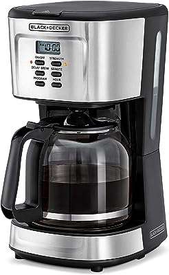 Cafetière black + decker 900 w 12 tasses carafe en verre. DIAYTAR COTE D'IVOIRE  - votre solution tout-en-un pour des achats discount en ligne ! Découvrez notre gamme finale de produits, allant des indispensables de la maison aux dernières tendances de la mode et de la technologie. Obtenez les meilleurs prix sur une sélection variée d'articles, vous permettant de réaliser d'énormes économies tout en profitant de produits de qualité. Avec des options de livraison flexibles et une satisfaction garantie, nous faisons de votre expérience d'achat un jeu d'enfant !