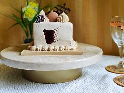 Lamakcrafts présentoir à gâteau en marbre de 105" avec dessus en métal et support. À la recherche de bons plans pour équiper votre maison à moindre coût ? DIAYTAR COTE D'IVOIRE  est là pour vous ! Découvrez notre sélection de produits discount pour la maison, de l'électroménager à la décoration, et profitez de prix imbattables tout au long de l'année.
