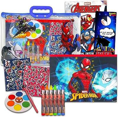 Ensemble de papeterie spiderman pour garçons paquet de 3 avec art spider man dans un sac. DIAYTAR COTE D'IVOIRE  vous ouvre les portes d'un univers de bonnes affaires. Découvrez notre large gamme de produits discount, allant des indispensables de la maison aux dernières tendances mode, en passant par les gadgets innovants. Profitez d'offres exceptionnelles et de prix imbattables pour des achats malins et éclairés.