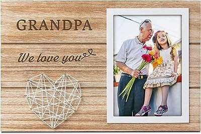 Cadre photo collider pour les grands parents cadeaux de fête des pères pour grand père et petits enfants. DIAYTAR COTE D'IVOIRE  vous propose une expérience d'achats en ligne unique. Découvrez notre sélection de produits discount allant de la maison à l'électroménager, de l'informatique à la mode, sans oublier les gadgets les plus en vogue. Ne dépensez pas plus que nécessaire et trouvez tous vos articles préférés à des prix incroyables !
