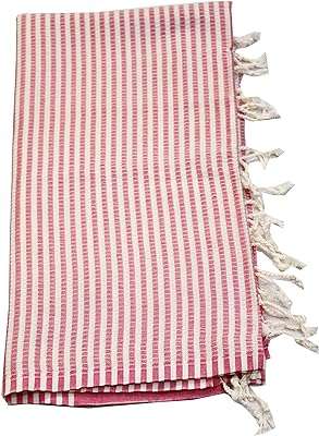 Serviette de plage turque faite à la main 90 x 190. DIAYTAR COTE D'IVOIRE, votre partenaire de confiance pour des achats en ligne économiques et variés. Explorez notre sélection exceptionnelle d'articles discount pour la maison, l'électroménager, l'informatique, la mode et les gadgets, afin de trouver les meilleures affaires. Optimisez votre expérience d'achat grâce à DIAYTAR COTE D'IVOIRE  et réalisez des économies substantielles dès maintenant.