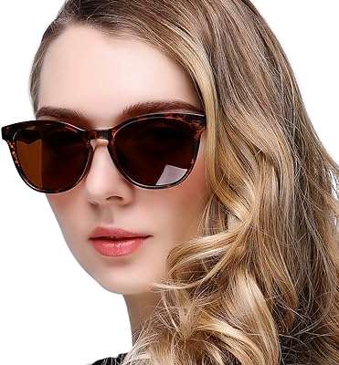 Lunettes de soleil polarisées vintage pour femmes et hommes lunettes classiques à la mode. Découvrez DIAYTAR COTE D'IVOIRE, votre magasin en ligne de confiance pour des bons plans à ne pas manquer. Explorez nos multiples catégories telles que l'électroménager, le mobilier, l'informatique et la mode, et dénichez les offres les plus avantageuses pour tous vos besoins, le tout en un seul endroit.