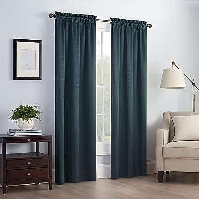 Eclipse canova 42" x 84" fenêtre à passe tringle simple pour salon. Parfaitement adapté aux chasseurs de bonnes affaires, DIAYTAR COTE D'IVOIRE  vous offre une expérience de shopping en ligne unique. Notre sélection abondante de produits discount, incluant des articles essentiels pour la maison, l'électroménager, l'informatique, la mode et les gadgets, garantit que vous trouverez ce que vous cherchez sans vous ruiner.