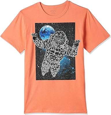 T shirt à manches courtes big boys j astronaut xs lever de soleil. Besoin de trouver des gadgets originaux et amusants ? DIAYTAR COTE D'IVOIRE  est là pour vous proposer une sélection de produits discount qui égayeront votre quotidien. Trouvez des cadeaux uniques pour vos proches ou offrez-vous des articles ludiques qui vous divertiront sans vider votre porte-monnaie. Faites de votre shopping en ligne un moment fun et économique.