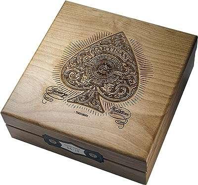 Jeu de cartes à jouer artisan deluxe. DIAYTAR COTE D'IVOIRE  - Votre source incontournable de produits discount pour la maison, l'électroménager, l'informatique, la mode et les gadgets. Nous sommes fiers de vous offrir une sélection variée à des prix exceptionnels. Parcourez notre boutique en ligne dès maintenant et trouvez les meilleures affaires!
