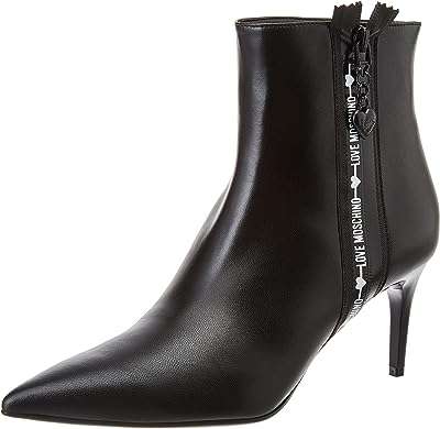 Stivaletti da donna pre collezione autunno inverno 2021 bottines pour femmes. Besoin de renouveler votre garde-robe sans vous ruiner ? Faites un tour sur DIAYTAR COTE D'IVOIRE, votre boutique en ligne discount incontournable pour la mode à petits prix ! De la dernière tendance aux vêtements basiques, nous vous proposons un large choix pour tous les styles et toutes les tailles. Ne sacrifiez plus votre budget pour rester à la pointe de la mode !