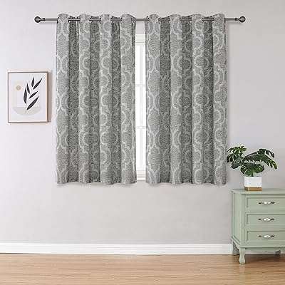 Owenie rideaux 100 % occultants pour chambre à coucher petits rideaux de fenêtre. Faites des économies sur tous vos achats avec DIAYTAR COTE D'IVOIRE . Notre boutique en ligne vous propose des articles de qualité à prix cassés, que ce soit pour votre maison, l'électroménager, l'informatique ou encore la mode. Ne cherchez plus ailleurs, les meilleures offres discount sont chez nous !