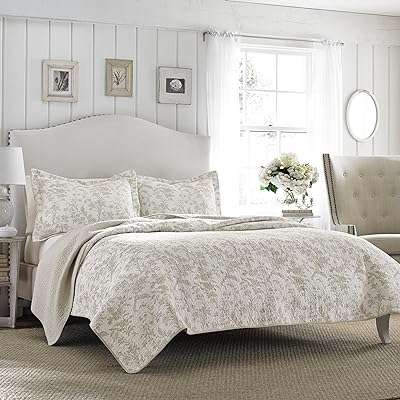 Laura ashley home parure de lit king size draps réversibles en coton avec taies. Découvrez DIAYTAR COTE D'IVOIRE, la boutique en ligne où vous pouvez trouver tout ce dont vous avez besoin à prix réduit. Faites des économies sur les produits de la maison, l'électroménager, l'informatique, la mode et bien plus encore. Parcourez notre sélection variée et dénichez les meilleures affaires dès maintenant!
