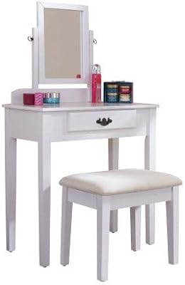 Ensemble de nappe démaquillante shaker dressing - tiroir de bureau et chaise à tiroir doublés de tissu - blanc. DIAYTAR COTE D'IVOIRE se positionne comme la boutique en ligne leader en Côte d'Ivoire, grâce à sa large sélection de produits et à ses services de qualité. La boutique en ligne est conçue pour être conviviale et facile à utiliser, permettant aux clients de trouver facilement ce qu'ils cherchent. Avec sa garantie de qualité et sa livraison rapide, DIAYTAR COTE D'IVOIRE est la boutique en ligne idéale pour les consommateurs qui cherchent une expérience d'achat en ligne fiable et sécurisée.