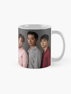 14pm tasse à café kpop meilleure marchandise k-pop pour filles garçons et stans. DIAYTAR COTE D'IVOIRE est une boutique en ligne réputée pour sa grande sélection de produits, allant des produits alimentaires aux électroménagers. Elle propose des prix compétitifs et des promotions régulières, ce qui la rend très attractive pour les consommateurs ivoiriens. Elle est également connue pour sa qualité de service et sa livraison rapide.