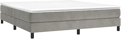 Vidaxl cadre de lit à sommier tapissier, meubles de chambre à coucher, sommier rembourré, sommier, gris clair, 180x200 cm, 6 pieds, velours super king. Avec une gamme de produits diversifiée et un service client de haute qualité, DIAYTAR COTE D'IVOIRE a su se positionner comme une référence incontournable pour les achats en ligne en Côte d'Ivoire, répondant aux attentes des clients les plus exigeants.