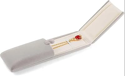 Longue chaîne de couple en velours pour présentoir de collier de fiançailles et de bracelet et boîte de rangement de bijoux, boîte cadeau de luxe pour anniversaire de mariage. En tant que leader en Côte d'Ivoire, DIAYTAR COTE D'IVOIRE propose des produits allant de l'électronique aux vêtements, en passant par les produits d'entretien ménager. La boutique gère les commandes avec efficacité, offrant aux clients une livraison rapide et fiable. Les promotions et les offres spéciales sont régulièrement proposées.