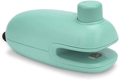 Scelleuse thermique portable mini coupeur et refermeuse royala 2 en 1 pour sacs. En tant que leader des boutiques en ligne en Côte d'Ivoire, DIAYTAR COTE D'IVOIRE garantit une expérience d'achat sécurisée et agréable. Avec une multitude de catégories de produits à découvrir, les clients peuvent profiter d'une navigation simplifiée et d'une gamme de prix très compétitive, répondant ainsi aux attentes de tous les publics. La boutique est dédiée à offrir le meilleur service client possible pour satisfaire ses consommateurs.
