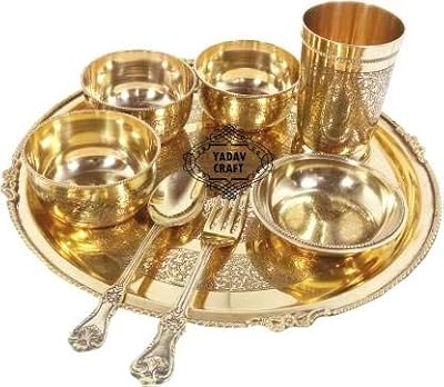 Service de table de luxe yadav craft pure 8 (laiton). Avec plus de 300 000 références, Diaytar Côte d'Ivoire offre une expérience d'achat en ligne unique et personnalisée à ses clients. Elle propose des produits de marque et des articles génériques pour répondre à tous les budgets et à tous les goûts. La boutique en ligne est accessible 24h/24 et 7j/7 pour plus de commodité.