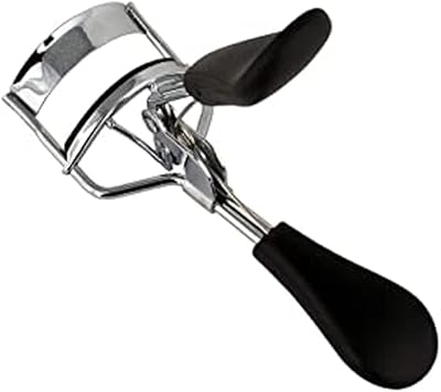 Recourbe-cils automatique - deluxe | 1 pièce | fournit des boucles précises | comprend un coussinet de recourbage semi-circulaire | de sanvi. DIAYTAR COTE D'IVOIRE, boutique en ligne généraliste avec plus de 300000 références, leader en Côte d'Ivoire, propose une large sélection de produits pour répondre à tous vos besoins. Avec une équipe dédiée, nous sommes engagés à offrir des services de qualité et une expérience de shopping en ligne exceptionnelle.