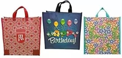 Sacs en toile polyvalents pour les achats en plein air | sac à main pour fête, dos, cadeau, entraînement, pique-nique, voyage. En tant que leader des boutiques en ligne en Côte d'Ivoire, DIAYTAR COTE D'IVOIRE se distingue par sa capacité à offrir une large gamme de produits à des prix abordables. La boutique en ligne met l'accent sur la satisfaction client, avec des services de livraison fiables et rapides. Les clients peuvent également profiter d'un service client personnalisé pour obtenir de l'aide en cas de besoin.