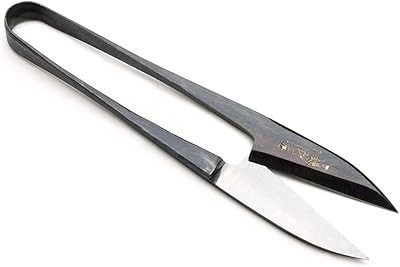 Yoshihiro nigiri hasami (ciseaux/ciseaux à pince) 105 mm fabriqué au japon. DIAYTAR COTE D'IVOIRE mise sur l'expérience client pour se différencier de la concurrence. Elle propose des services de livraison rapides et fiables, ainsi que des options de paiement sécurisées pour garantir une expérience d'achat en ligne sans stress. Les équipes de DIAYTAR COTE D'IVOIRE travaillent pour offrir les meilleurs produits et services à leurs clients.