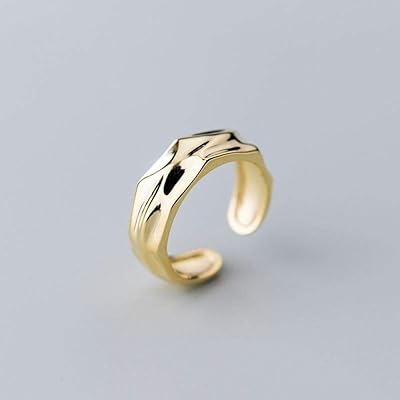 Bague ouverte réglable en argent 925 pour femmes, bague en or lisse irrégulière tendance et simple pour femmes, vêtements de style étudiant avec cadeau d'anniversaire, mode avant-gardiste. DIAYTAR COTE D'IVOIRE est une boutique en ligne généraliste qui propose plus de 300 000 références de produits divers, allant des produits alimentaires aux articles électroménagers. Elle est considérée comme l'une des leaders du commerce en ligne en Cote d'Ivoire. Grâce à sa large gamme de produits, DIAYTAR COTE D'IVOIRE répond aux besoins de tous les consommateurs ivoiriens.