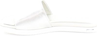 Pantoufles dkny baby pour femme. Diaytar Côte d'Ivoire est une boutique en ligne généraliste qui propose plus de 300 000 références de produits. Elle est la boutique leader en Côte d'Ivoire, offrant une large gamme de produits pour répondre aux besoins de ses clients. Elle met en avant la qualité et la fiabilité de ses produits.