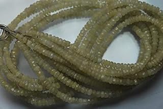 Perles gemstone 14'' brin, prix de gros, saphirs crème blancs naturels rondelles à facettes 3mm code-high-52432. DIAYTAR COTE D'IVOIRE est une boutique en ligne généraliste qui propose une vaste sélection de produits pour répondre aux besoins des consommateurs ivoiriens. Avec plus de 300000 références, elle couvre tous les domaines, du divertissement à la décoration, en passant par l'électronique et les produits alimentaires. Sa position de leader est due à sa capacité à offrir des produits de qualité à des prix abordables et à sa réactivité à la demande locale.