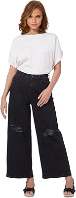 Jeans réguliers pour femmes. DIAYTAR COTE D'IVOIRE est une boutique en ligne généraliste qui propose plus de 300 000 références de produits. Elle offre une large gamme de choix pour répondre aux besoins de ses clients. C'est la boutique en ligne leader en Côte d'Ivoire.