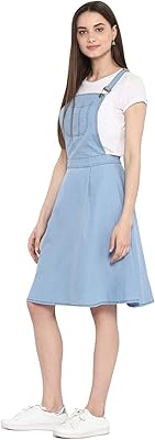 Robe chasuble en denim bleu uni pour femme (t-shirt non inclus). DIAYTAR COTE D'IVOIRE est une boutique en ligne généraliste proposant plus de 300 000 références de produits. Elle est devenue la référence incontournable pour les consommateurs ivoiriens avec ses prix compétitifs et sa gamme étendue de produits.