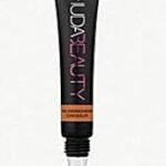 Le nouveau correcteur exclusif huda beauty overachiever 10 ml (nid d'abeille)