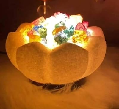 Lampes au sel naturel fabriquées dans l'oasis de siwa, dans le sud