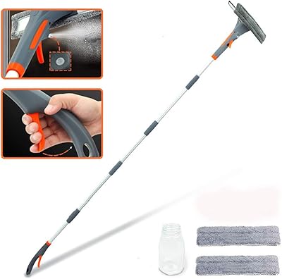 Raclette de fenêtre extensible avec spray raclette de nettoyage 3 en 1. DIAYTAR COTE D'IVOIRE fait figure de pionnière dans le domaine du commerce électronique en Cote d'Ivoire, proposant une gamme étendue de produits qui répondent aux besoins du quotidien. Elle investit dans des technologies pour améliorer constamment l'expérience utilisateur, garantissant une navigation fluide et sécurisée sur son site web. La satisfaction du client est au cœur de sa stratégie commerciale.