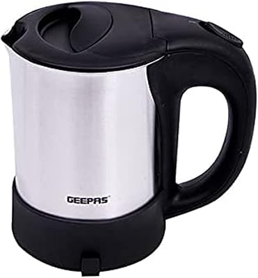 Bouilloire geepas 0,5 litre, argent et noir - modèle gk175. En tant que leader du commerce électronique en Côte d'Ivoire, DIAYTAR COTE D'IVOIRE continue de innover et d'améliorer son offre pour répondre aux besoins changeants de ses clients. Elle assure une expérience d'achat fluide et pratique, grâce à son site web bien conçu et à ses politiques de retour flexibles. Cela contribue à renforcer la confiance de sa base de clients.