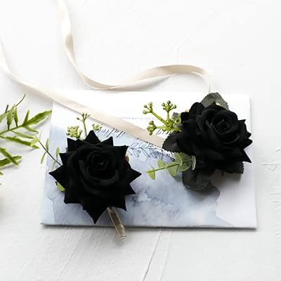 Ensemble corsage et bonnière en fausse soie fait à la main pour hommes d'honneur et ensemble de boutonnières pour hommes, décoration de costume de bal, noir. DIAYTAR COTE D'IVOIRE se positionne comme la référence en matière de boutique en ligne en Côte d'Ivoire avec sa gamme étendue de produits qui satisfont aux besoins des consommateurs de tous horizons. Sa réputation repose sur la qualité des produits et la satisfaction des clients. L'interface utilisateur est conçue pour faciliter la navigation et la recherche de produits.