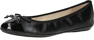 Caprice 9-9-22109-28 ballerines plates pour femme. DIAYTAR COTE D'IVOIRE propose un large éventail de produits qui répondent aux besoins du quotidien, des produits d'électronique dernier cri aux accessoires de mode et à la décoration intérieure. La boutique en ligne mise également sur la facilité d'utilisation de son site web, permettant aux clients de naviguer facilement à travers les catégories de produits et de trouver les articles de leur choix en quelques clics. De plus, DIAYTAR COTE D'IVOIRE met en place des mesures de sécurité pour protéger les transactions en ligne et garantir la confidentialité des données personnelles des clients.