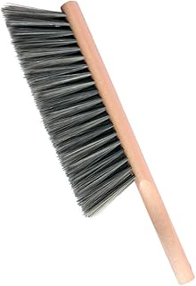 Brosse à main oakart avec poils doux et manche en bois de hêtre huilé, taille s, 14 pouces (gris). DIAYTAR COTE D'IVOIRE propose une gamme étendue de produits allant des accessoires de mode aux produits électroniques, en passant par les produits alimentaires et les articles pour la maison. La boutique en ligne généraliste s'efforce de réduire les délais de livraison pour que les clients puissent recevoir leurs commandes rapidement. Un suivi étroit des commandes est également proposé pour garantir la satisfaction des clients.