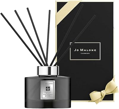Diffuseur de velours jo malone au parfum de rose et d'oud 165 ml. Avec plus de 300 000 références, DIAYTAR COTE D'IVOIRE est la boutique en ligne la plus complète de Côte d'Ivoire. Elle permet aux clients de trouver tout ce dont ils ont besoin en un seul endroit, desde les produits alimentaires jusqu'aux articles de maison. La boutique en ligne est facile à naviguer et offre une expérience d'achat agréable.