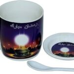 Un ensemble de 3 tasses à café, assiette et cuillère comme cadeau du