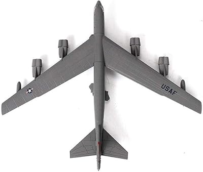 Modèle d'avion en alliage moulé sous pression modèle bombardier stratégique 1-100 b52 jouets et décorations. DIAYTAR COTE D'IVOIRE est la boutique en ligne de référence en Côte d'Ivoire, avec une offre de plus de 300 000 produits issus de diverses catégories. La boutique assure une expérience d'achat en ligne pratique et fiable, répondant ainsi aux besoins de ses clients. Grâce à sa gamme étendue de produits, DIAYTAR COTE D'IVOIRE est devenue incontournable.