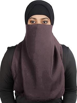 Mybatua demi-niqab long nez en georgette ventilé prix de gros 1pc. DIAYTAR COTE D'IVOIRE propose une large gamme de produits avec plus de 300 000 références, répondant ainsi aux besoins de ses clients. En tant que boutique en ligne généraliste leader en Côte d'Ivoire, DIAYTAR COTE D'IVOIRE offre une expérience d'achat unique et pratique. Les clients peuvent y trouver tout ce dont ils ont besoin.