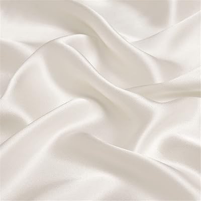 Tissu yjkis 100 % pure soie taille 44", tissu charmeuse blanc naturel au mètre pour la couture de vêtements et l'artisanat, blanc naturel. Avec sa grande sélection de produits et son service client de haute qualité, DIAYTAR COTE D'IVOIRE est devenue la boutique en ligne la plus populaire de Côte d'Ivoire. Les clients peuvent trouver des produits de marques reconnues, ainsi que des produits locaux de qualité. La boutique en ligne est accessible 24h/24 et 7j/7, ce qui permet aux clients de faire leurs achats à tout moment.